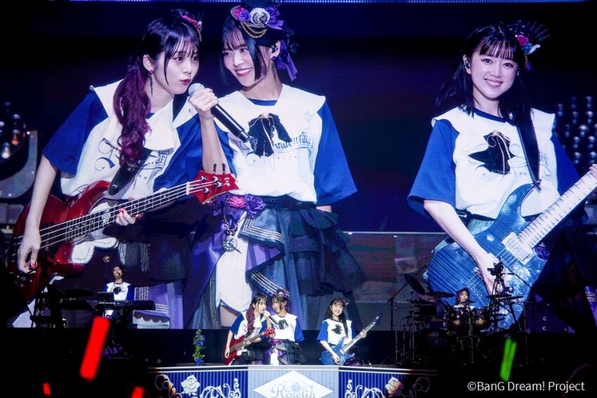 뱅드림)공식 박힌 로젤리아 내한 광경_4.jpg