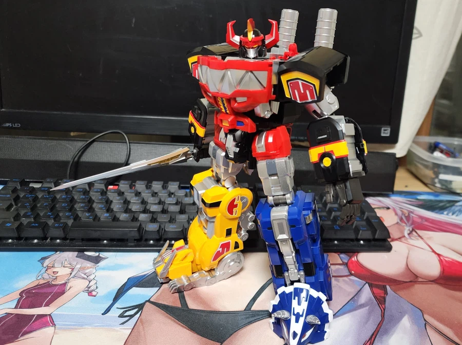 합체로봇은 보고있을 때가 가장 아름답다_3.webp