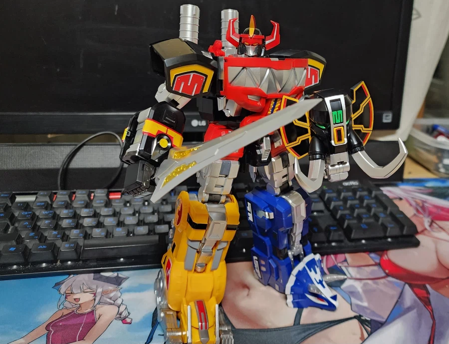 합체로봇은 보고있을 때가 가장 아름답다_1.webp