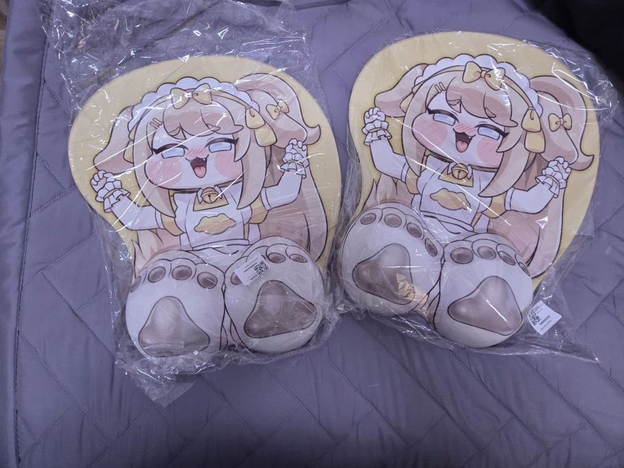 (트릭컬)버터 1:1 비율 발꾸락 마우스 패드가 옴_1.webp