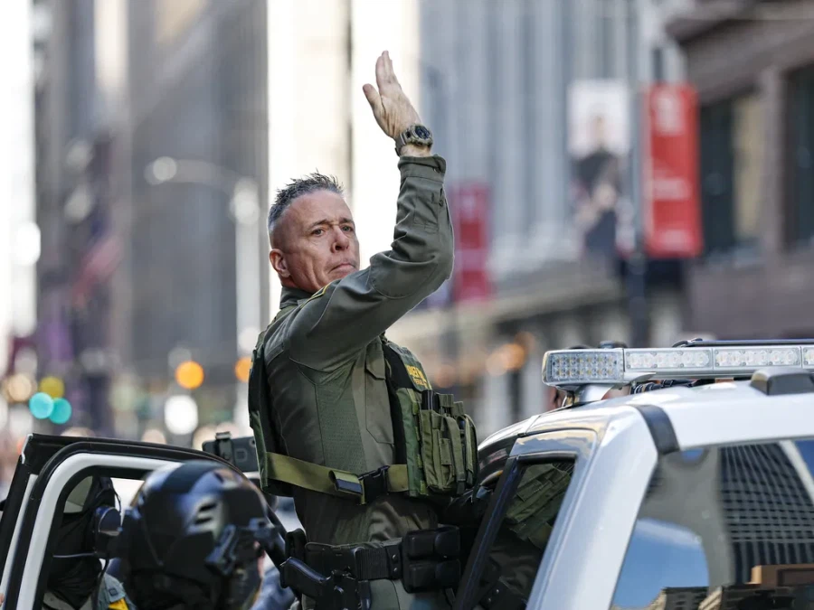 ICE 순찰 대장 이새키 뭐지 ㅋㅋ_1.webp