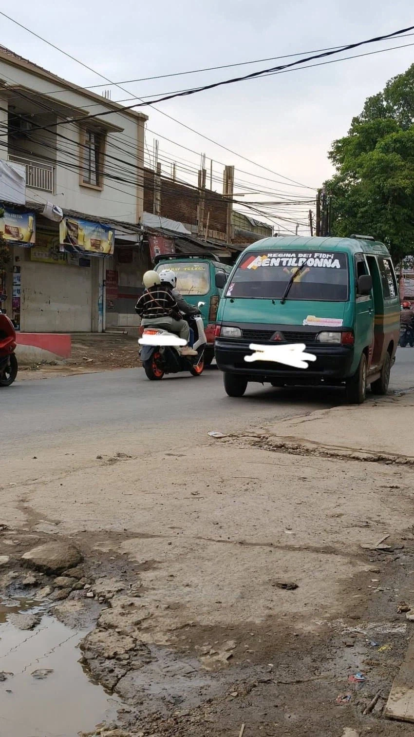 [말딸] 동남아의 흔한 버스_2.webp