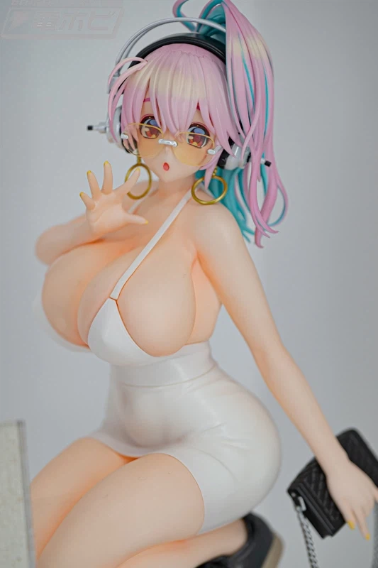 소니코 피규어도 아직 엄청 나오네_1.webp