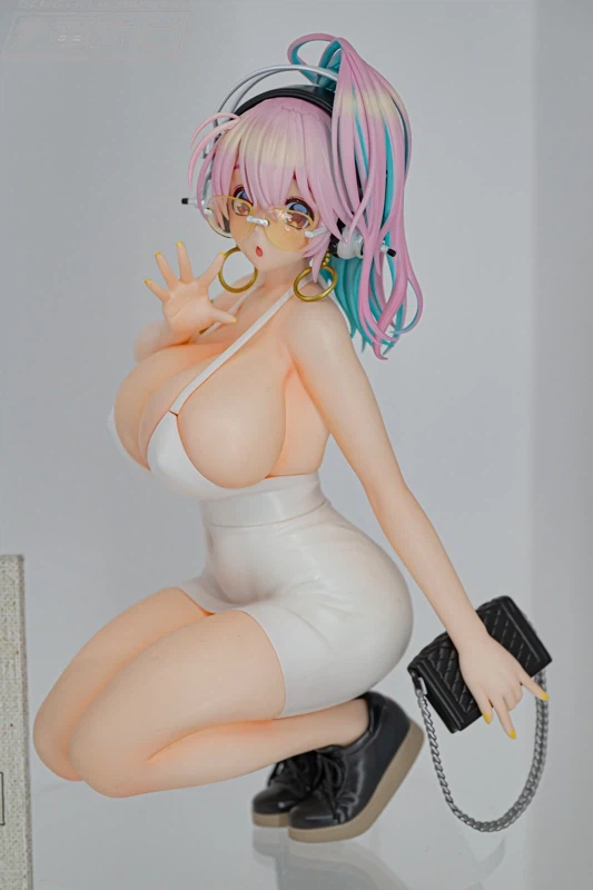 소니코 피규어도 아직 엄청 나오네_2.webp