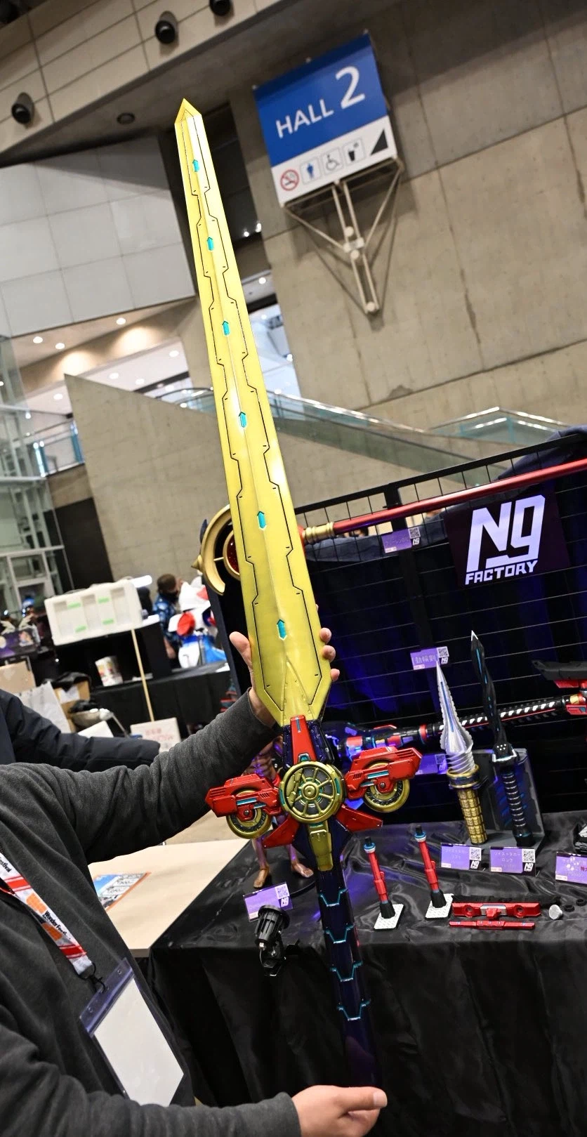 큼지막한 용자 장난감.jpg_1.webp