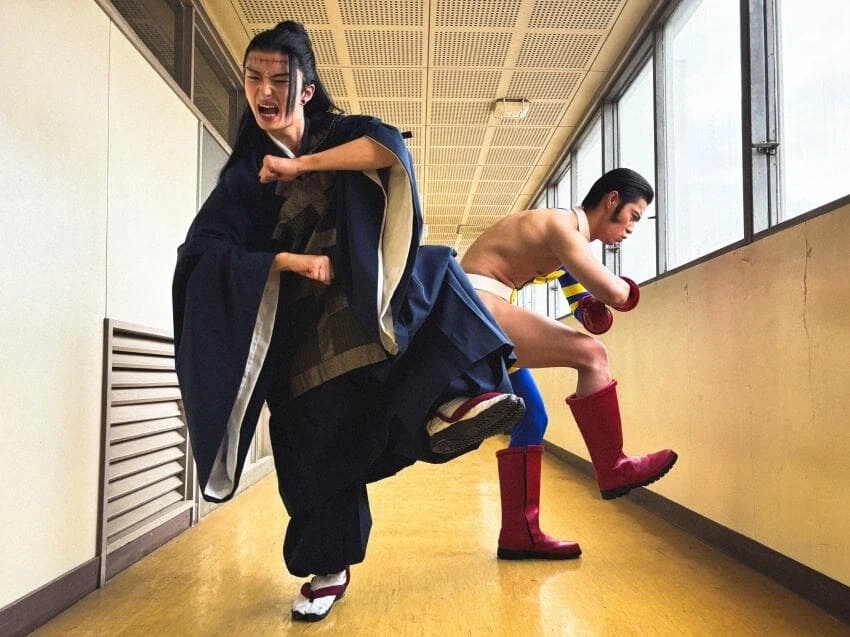 진짜 만화에서 튀어나온거 같이 닮음._2.webp