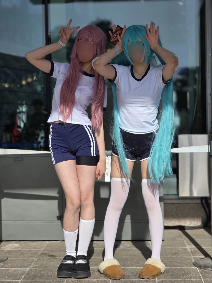 일페)2월 일페에서 봤던 코스어들 사진 모음_48.webp