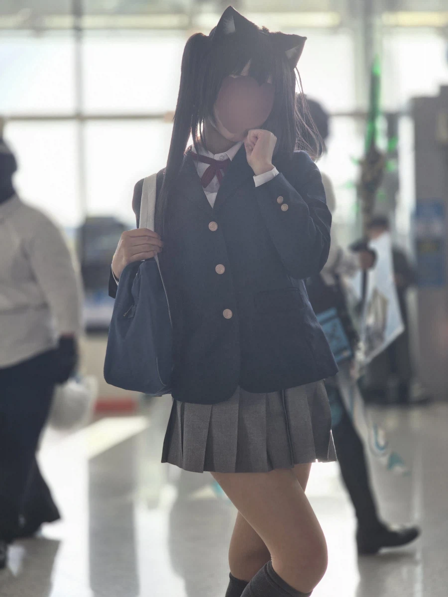 일페)2월 일페에서 봤던 코스어들 사진 모음_61.webp