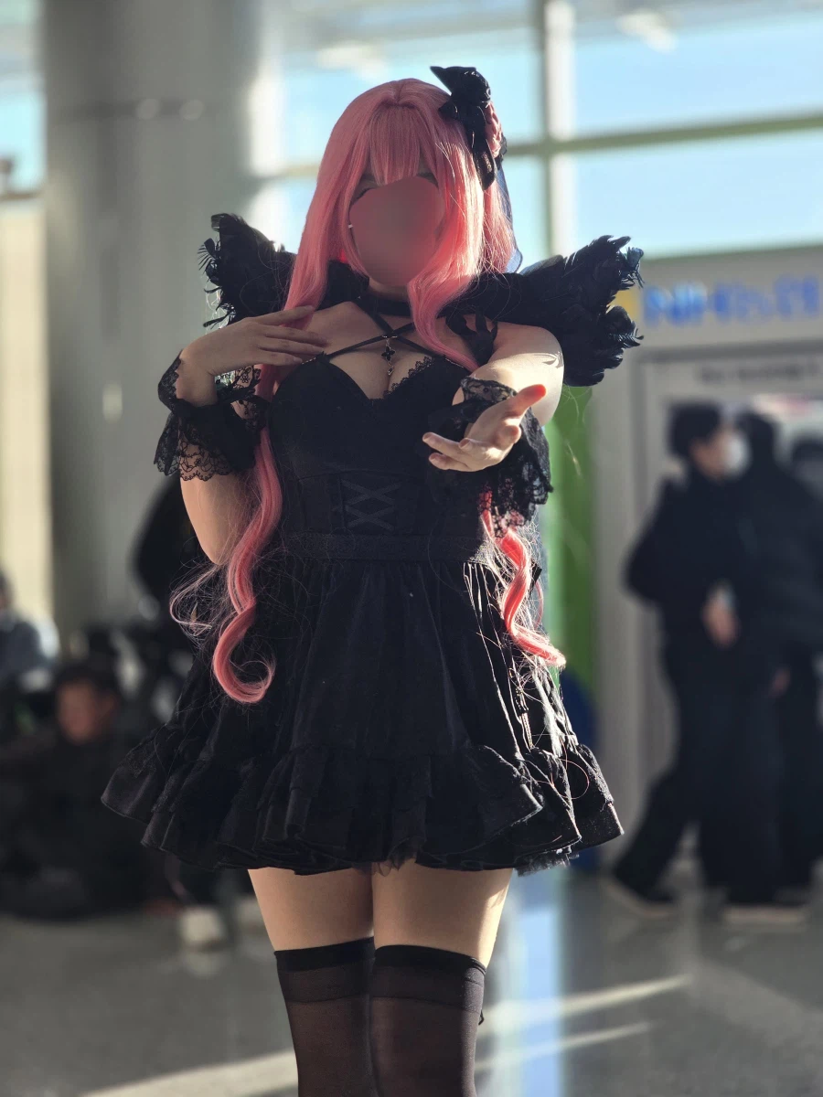 일페)2월 일페에서 봤던 코스어들 사진 모음_66.webp