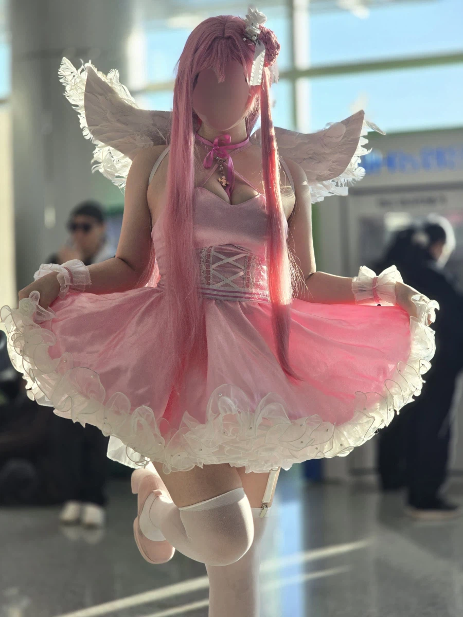 일페)2월 일페에서 봤던 코스어들 사진 모음_67.webp