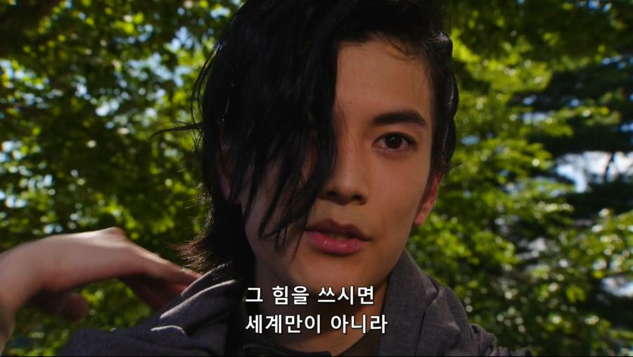 [THISFILEHASNOSUBS] Kamen Rider Zi-O - 01 [1B35FEEE].mkv_20190912_205729.745.jpg