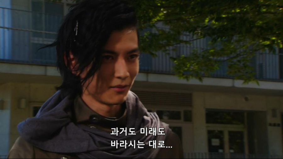[THISFILEHASNOSUBS] Kamen Rider Zi-O - 01 [1B35FEEE].mkv_20190912_205733.076.jpg