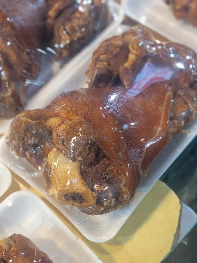 시장에서 볼수있는 만화고기_1.webp