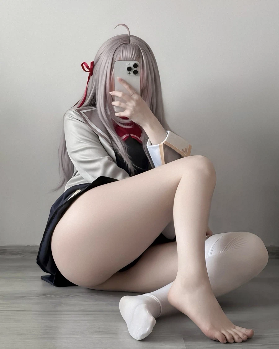 허벅지가 굉장한 코스프레_1.webp