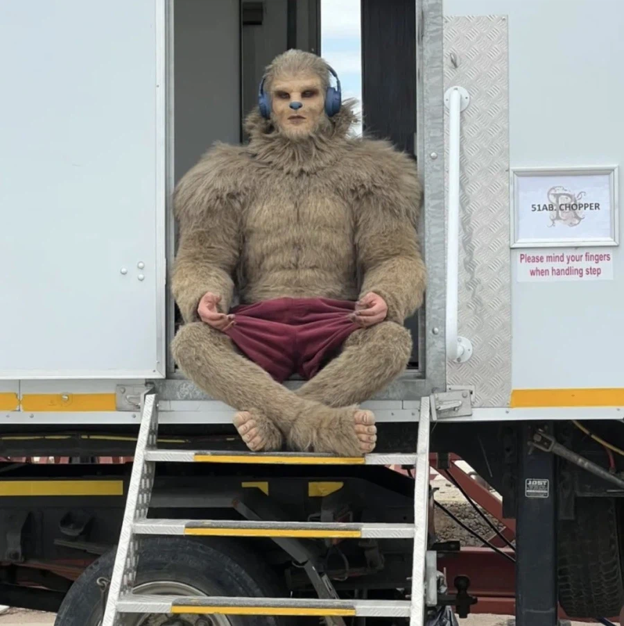 원피스)실사판 쵸파의 촬영장 모습.jpg_1.webp