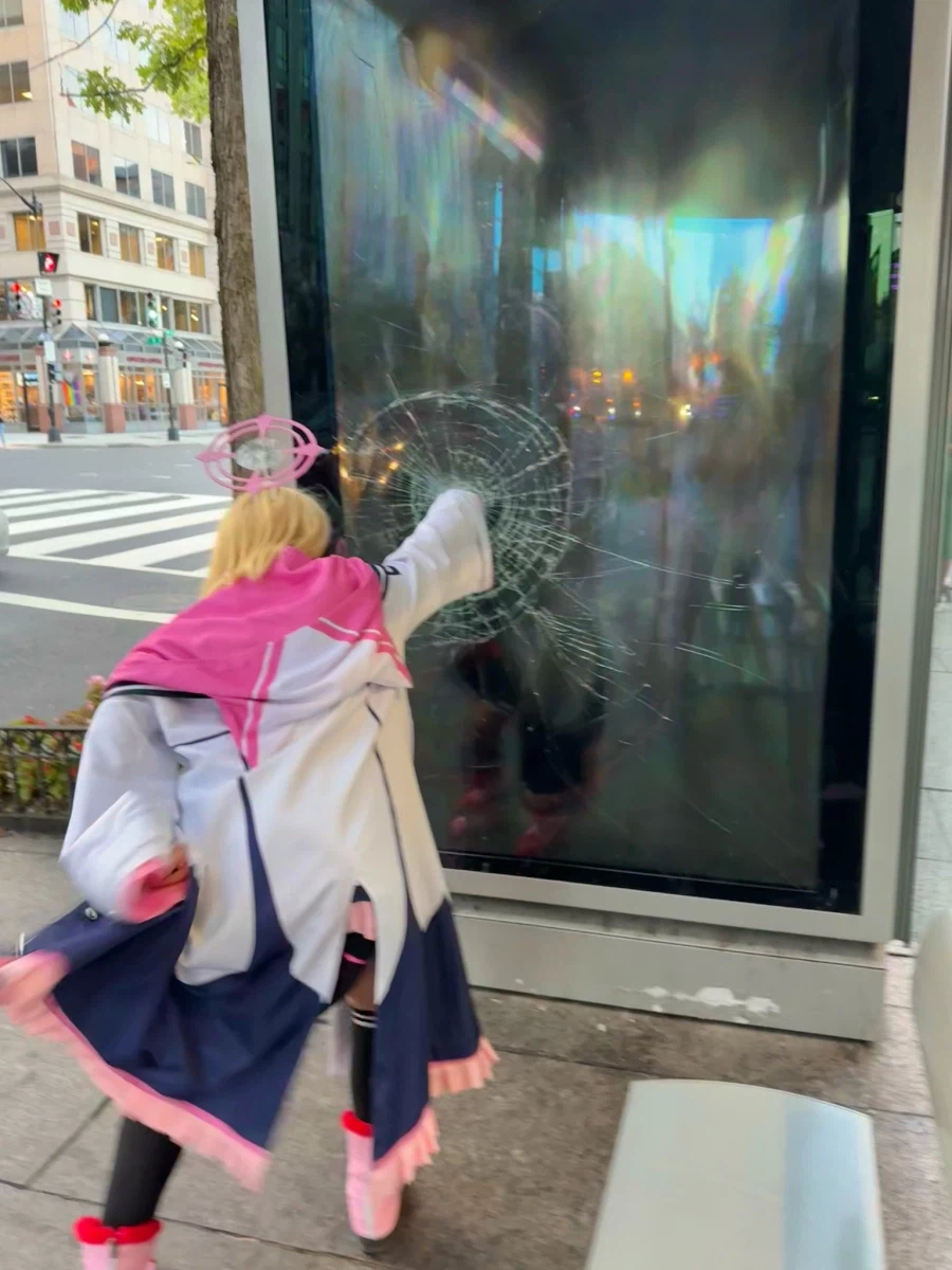 블루아카) 마참내 차원이동을 터득한 모모이_1.webp