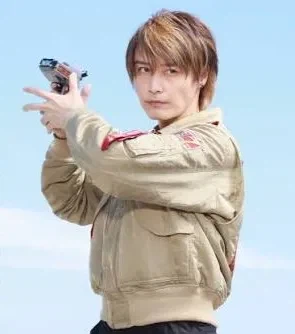 어느 모 배우의 30년간의 특촬 일대기.jpg_8.webp