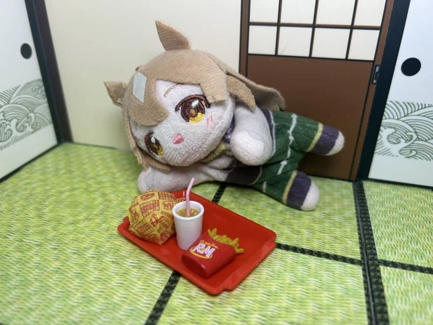 [말딸] 선샌니 몰래 부거를 먹을거에용_1.webp