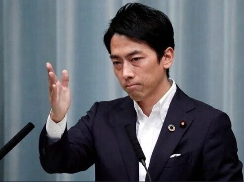 둘 밖에 없으니깐 기 분 좋은 짓 해버리자?.manga_3.webp