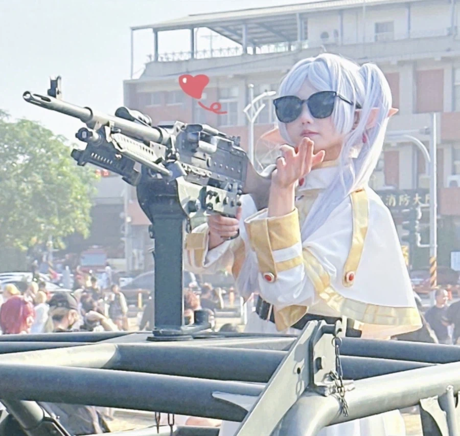 프리렌)힘멜이 죽은지 400년 뒤.jpg_2.webp