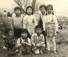 혼자 다른 세기에서 온듯한 황신혜누님