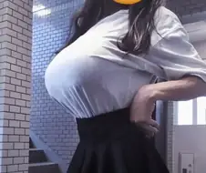 현실적인 가슴크기