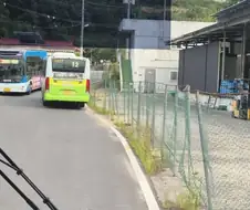 흔한 창원시의 차 비켜주기