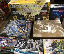 징글징글하게 우려먹은 유니콘 3호기 페넥스