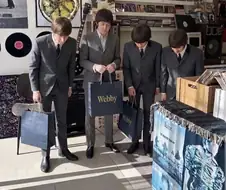 매장에 음악한다는 젊은이들이 찾아왔다