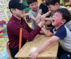흐뭇한 공익전사.jpg