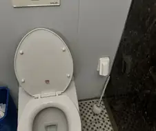 도시촌놈에게는 화장실이 어렵다
