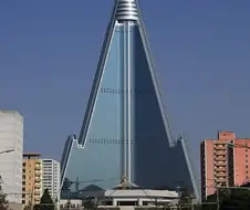 통일되면 어찌될지 궁금한 건물
