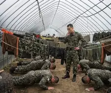 ???: 씹새끼들이 쳐 빠졌네.. 미쳤구만.jpg