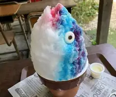빙수를 시켰더니 생선대가리가 나왔다.