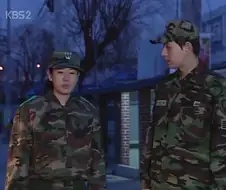 드라마에서 여군 대위를 사랑한 병장