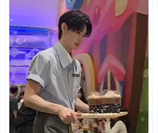 일 못하는 잘생긴 알바