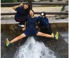 고통받는 여중생 분수