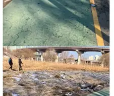 2열로 길막하며 달리는 민폐 런닝크루 ㅉㅉㅉㅉ