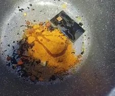 술마시고 라면 끓이려다 실수로 신용카드 까지 넣어버림