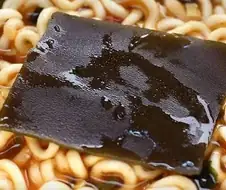 호불호 갈리는 라면 건더기.jpg