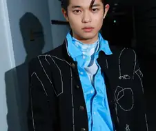 잘 생겼다 vs 평범하다.jpg