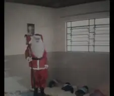 동네 가난한 아이들에게 선물을 줬던 산타할아버지.twit