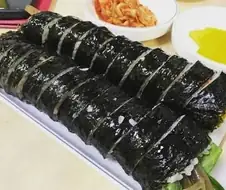 횐님덜,,,,,,, 여자와,,,, 김밥의,,,, 공통점이 뭔지 아십니까,,,,