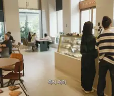 아이돌은 본업 때랑 일상 갭차이가 엄청나긴 하네