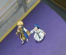 금발 쇼타가 파랑머리 로리를 수십미터 끌고가는 짤