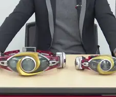 가면라이더)아기토 벨트 dx랑 csm 사이즈 차이보소