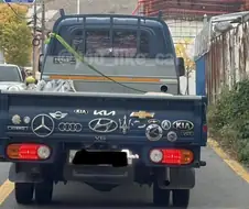 레이싱 대결에서 이기고 마크를 수집해가는 차