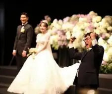 이경규의 딸 결혼식 환호짤 보고 생각나는 만화.manwha