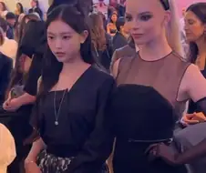 뉴진스 강해린 테일러조이 팬 만화