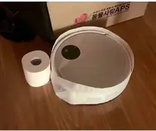 청소를 마치고 차가워진 몸을 녹이는 로봇 청소기.jpg